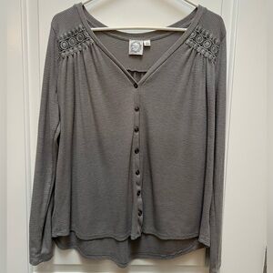 Women’s gray waffle knit button down top, size M